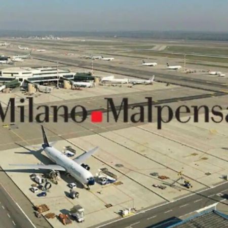 Apartament 10' Da Malpensa & 1' Dalla Stazione TreniShuttle Somma Lombardo Zewnętrze zdjęcie