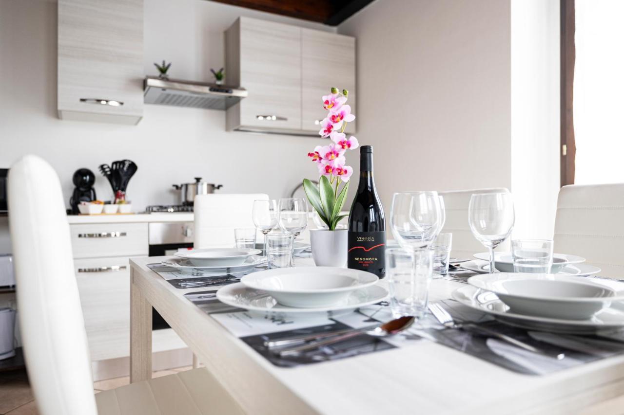 Apartament 10' Da Malpensa & 1' Dalla Stazione TreniShuttle Somma Lombardo Zewnętrze zdjęcie